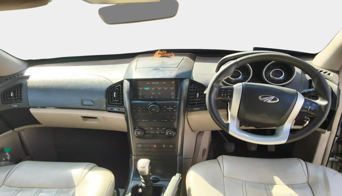 2017 Mahindra XUV500 W6, Diesel, Manual, 74,003 km, interior