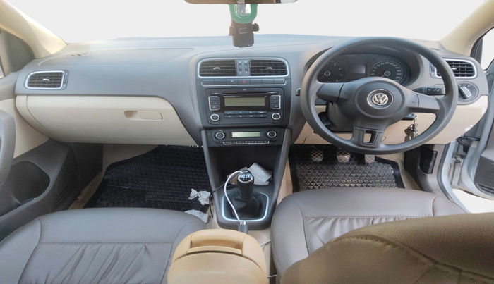 2011 Volkswagen Vento HIGHLINE 1.6 MPI, Petrol, Manual, 31,511 km, interior