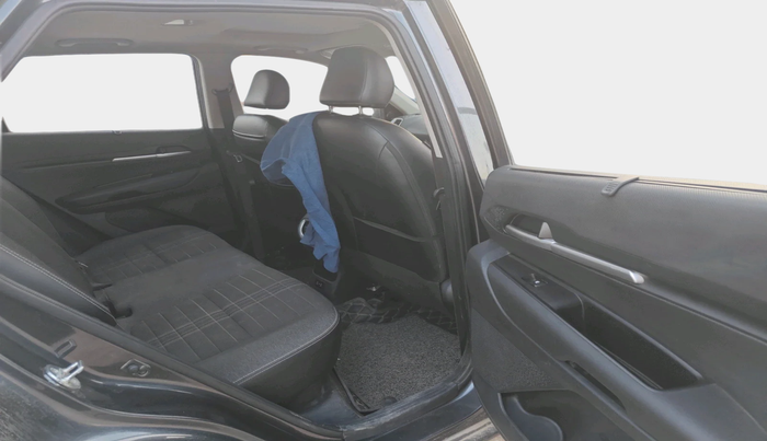 2025 KIA SONET HTK (O) 1.2 Petrol MT, Petrol, Manual, 39,055 km, interior