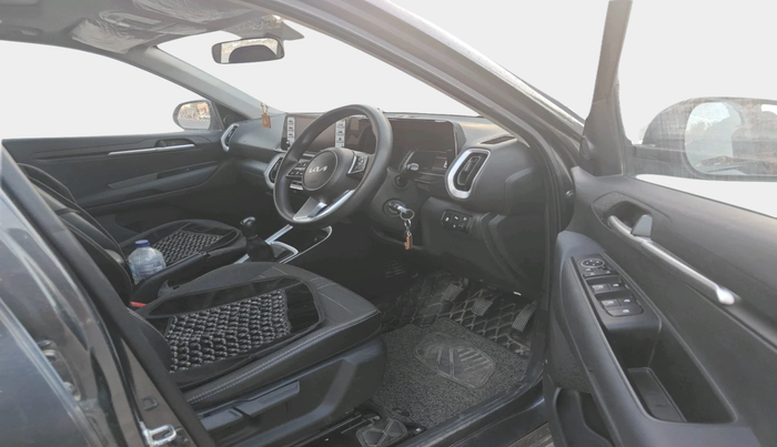 2025 KIA SONET HTK (O) 1.2 Petrol MT, Petrol, Manual, 39,055 km, interior