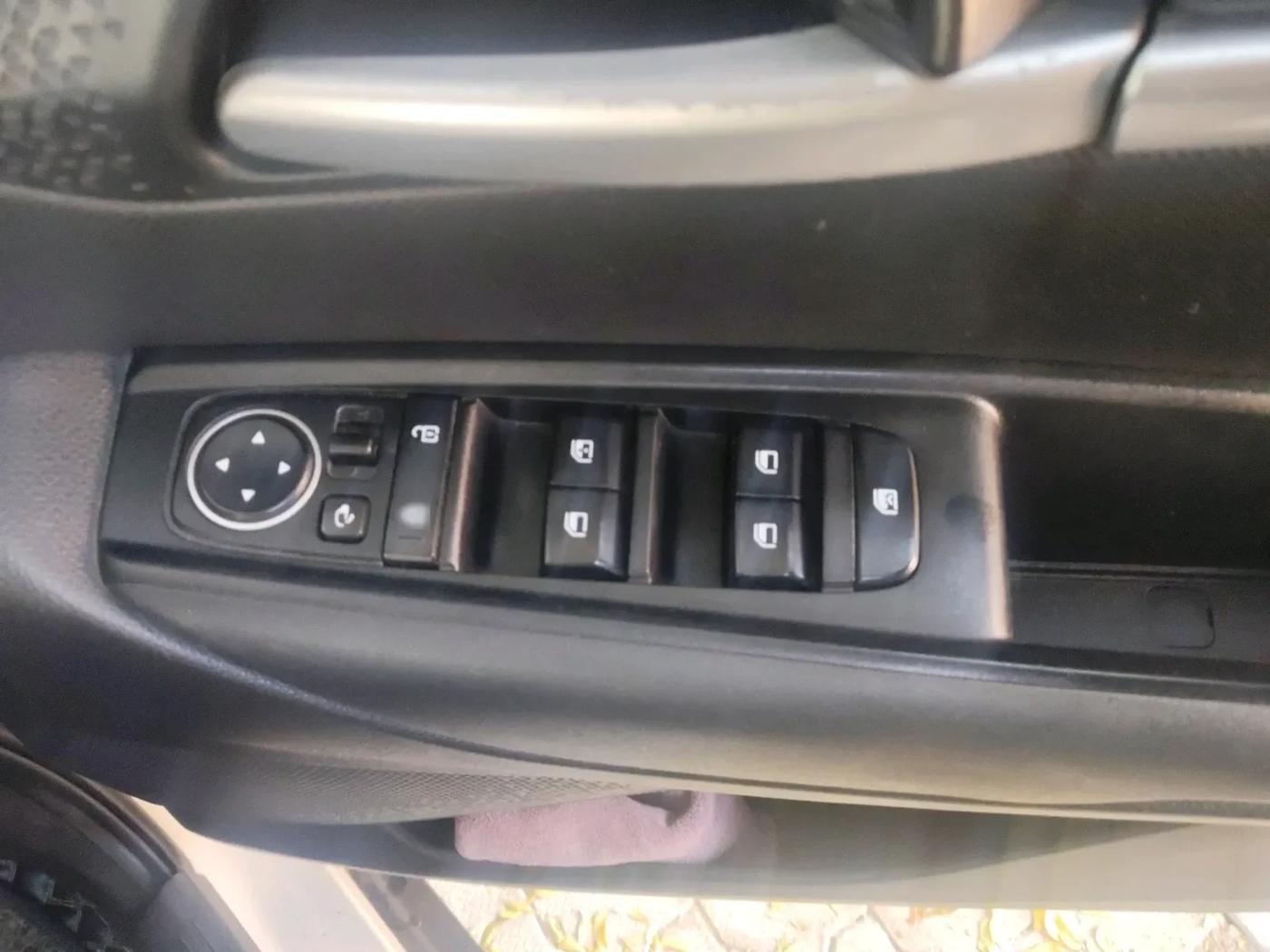 2023 KIA SONET HTK PLUS 1.2, Petrol, Manual, 9,000 km, interior