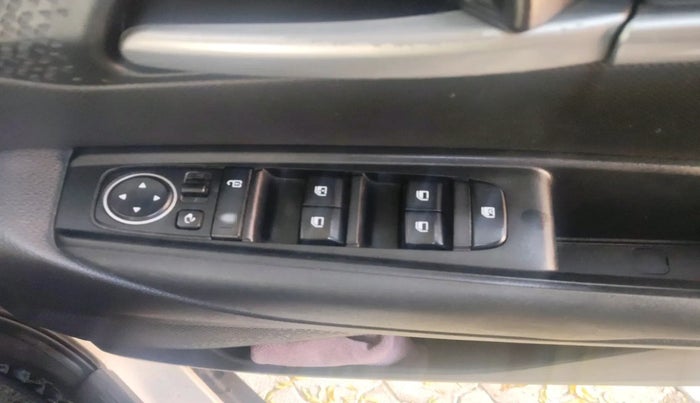 2023 KIA SONET HTK PLUS 1.2, Petrol, Manual, 9,000 km, interior