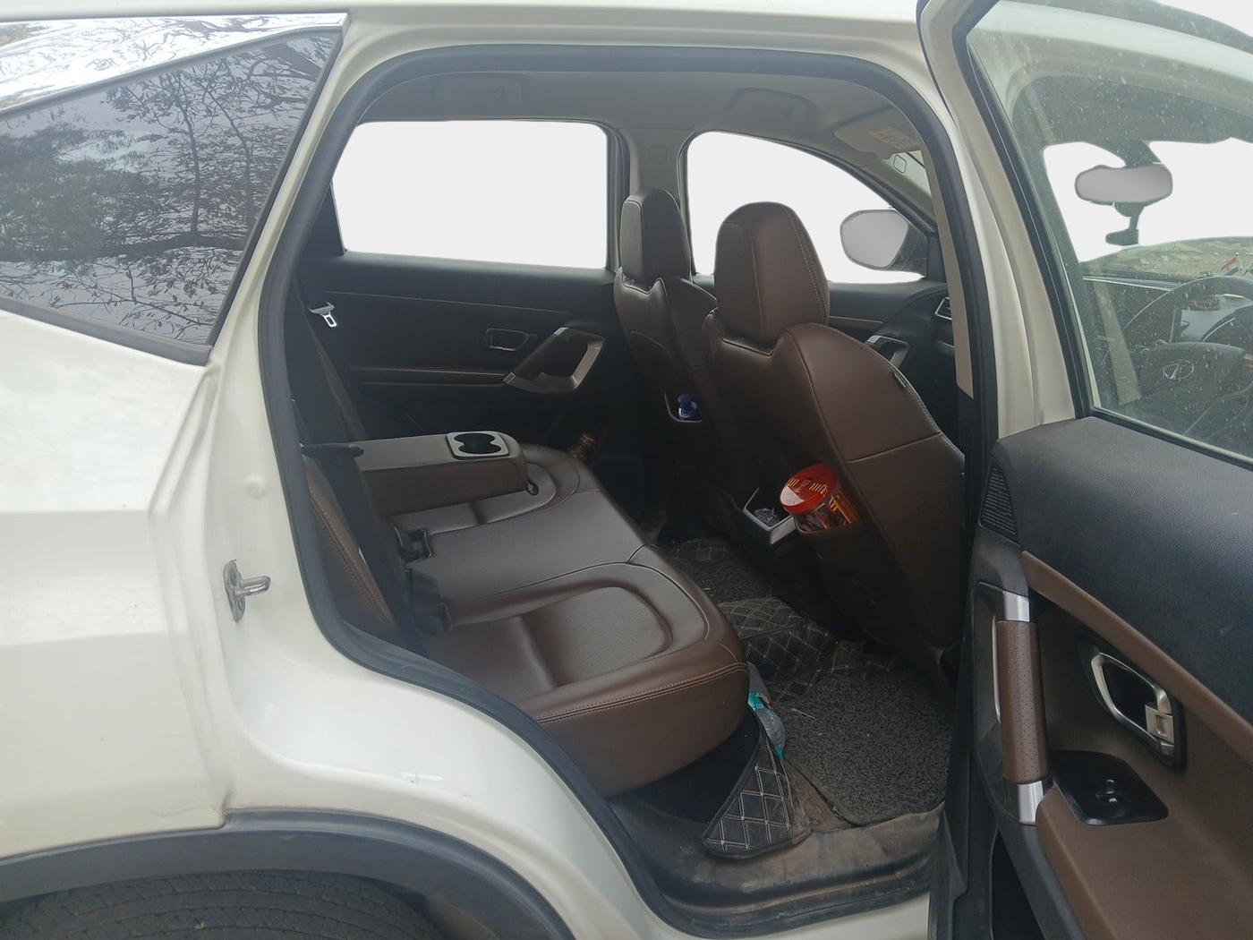 2019 Tata Harrier XZ 2.0L, Diesel, Manual, 1,09,387 km, interior