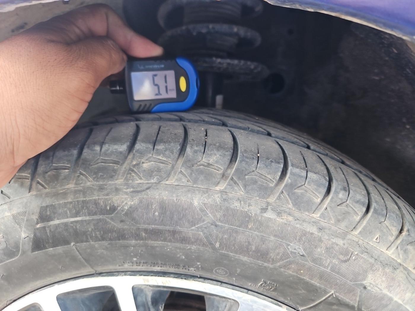 2017 Maruti Dzire ZDI PLUS, Diesel, Manual, 1,12,754 km, tyre