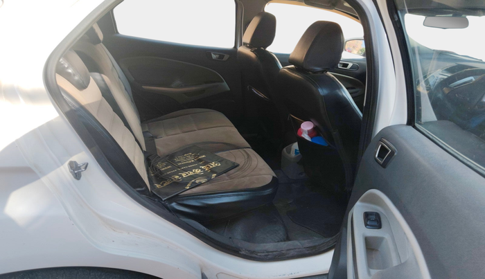 2014 Ford Ecosport TITANIUM 1.5L DIESEL, Diesel, Manual, 1,20,724 km, interior