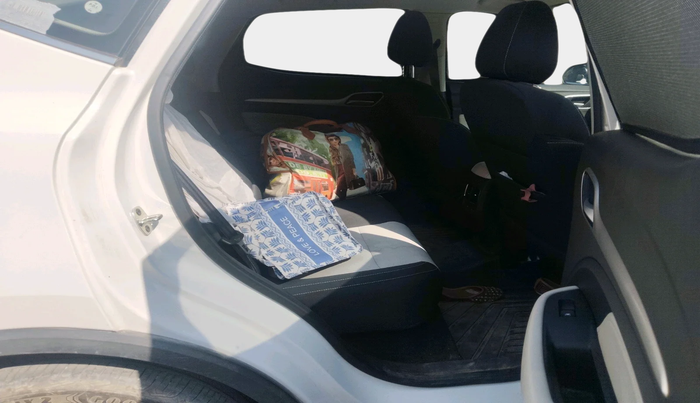 2024 MG ASTOR Shine 1.5 MT (Ivory), Petrol, Manual, 12,964 km, interior