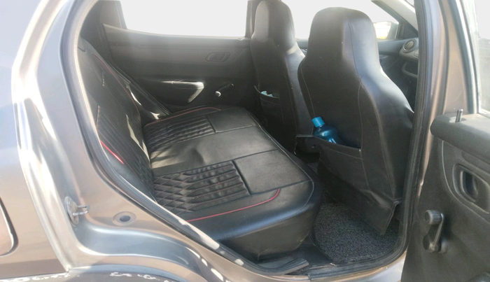 2017 Renault Kwid RXT 0.8, Petrol, Manual, 1,60,644 km, interior