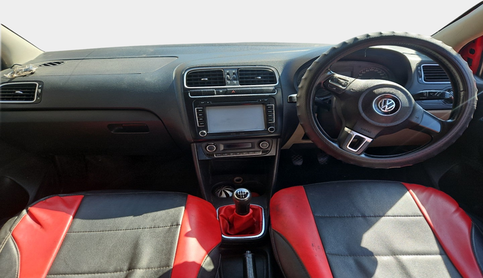2013 Volkswagen Polo HIGHLINE DIESEL, Diesel, Manual, 1,17,277 km, interior