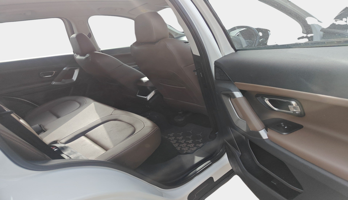 2022 Tata Harrier XZ PLUS 2.0L, Diesel, Manual, 59,457 km, interior