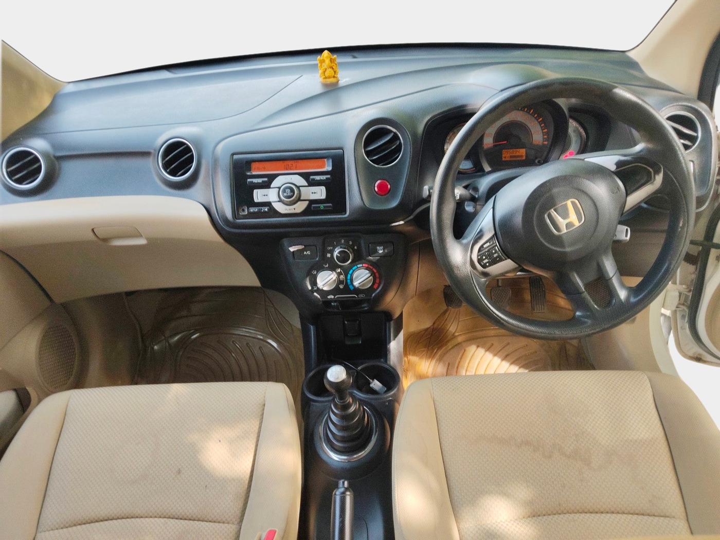 2014 Honda Brio S MT, Petrol, Manual, 95,894 km, interior