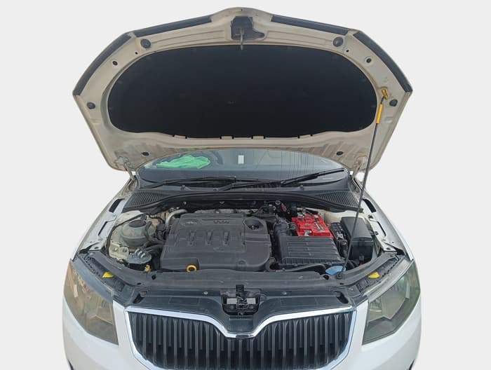 2014 Skoda Octavia AMBITION 2.0 TDI AT, Diesel, Automatic, 1,11,640 km, exterior