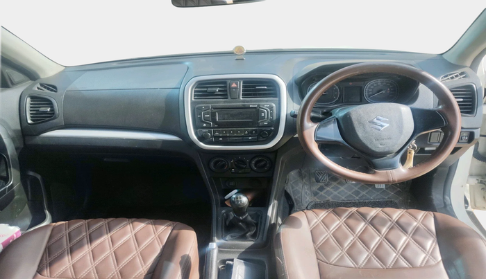 2022 Maruti BREZZA LXI, Petrol, Manual, 84,701 km, interior