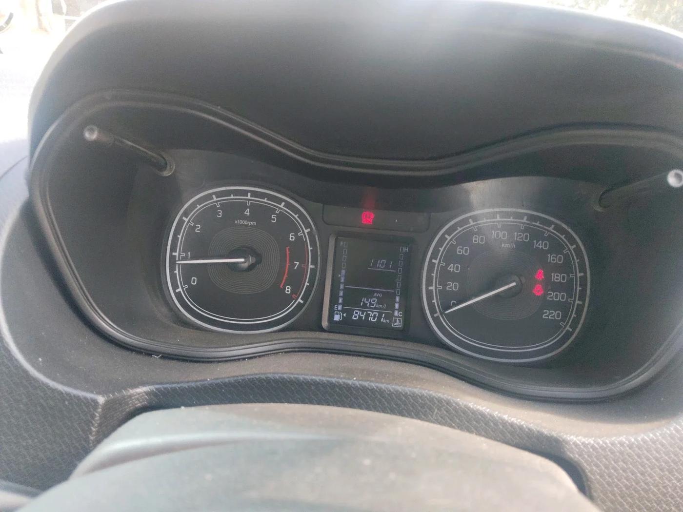 2022 Maruti BREZZA LXI, Petrol, Manual, 84,701 km, interior