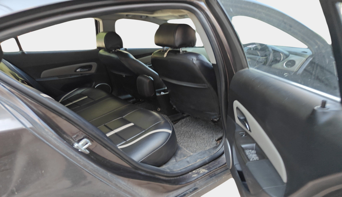 2016 Chevrolet Cruze LTZ, Diesel, Manual, 2,48,005 km, interior