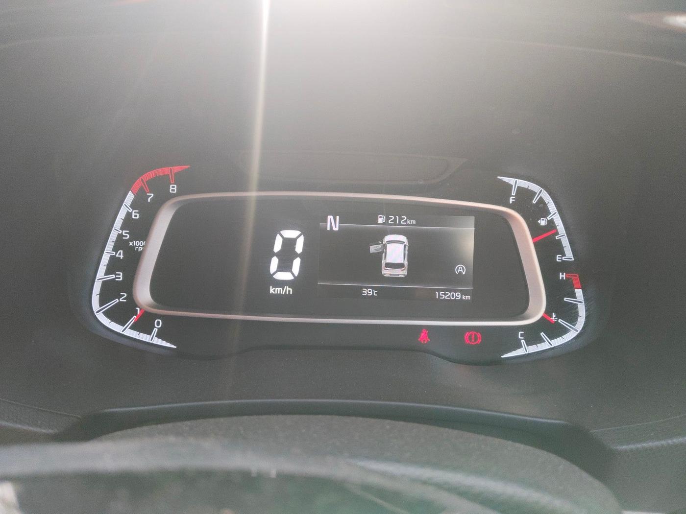 2023 KIA SONET HTX ANNIVERSARY EDITION 1.0 IMT, Petrol, Manual, 15,209 km, interior