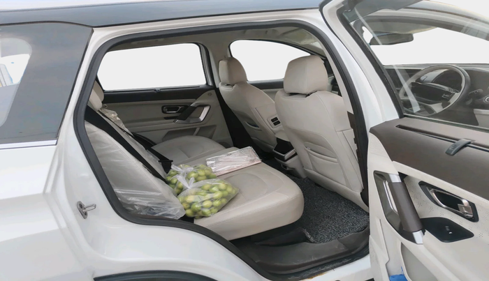 2024 Tata Safari ACCOMPLISHED PLUS DUAL TONE, Diesel, Manual, 18,570 km, interior