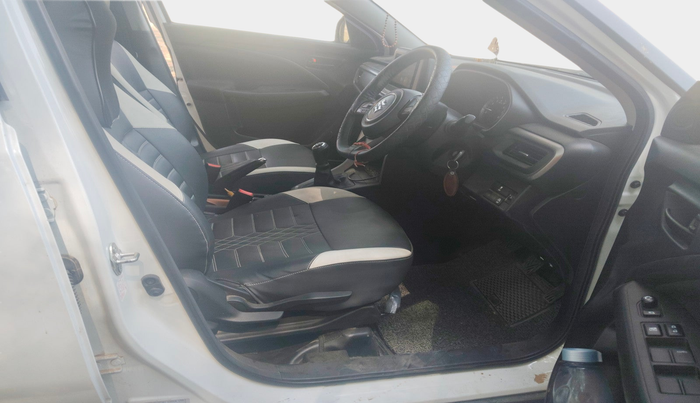2022 Maruti BREZZA VXI SMART HYBRID, Petrol, Manual, 23,347 km, interior