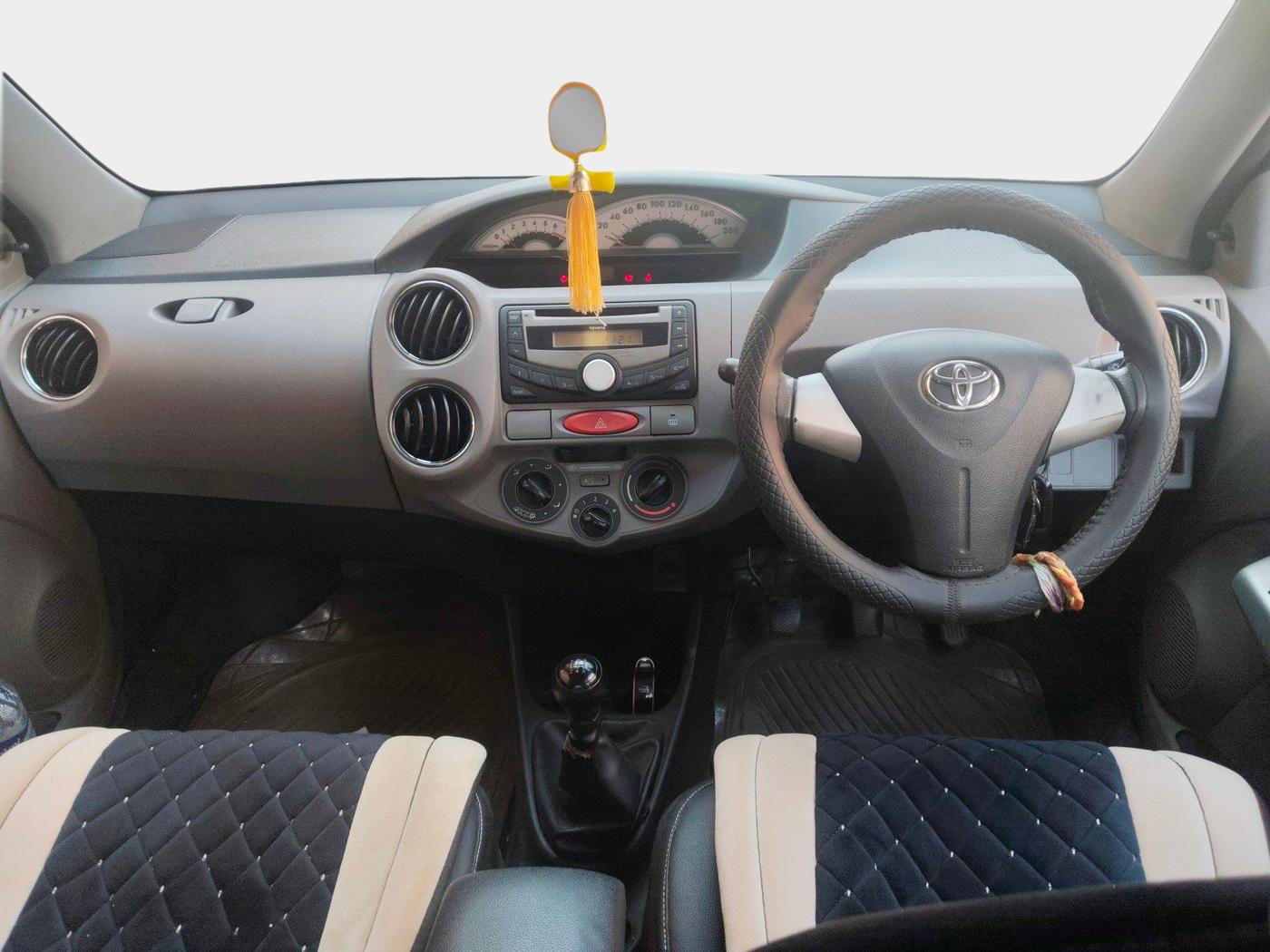 2011 Toyota Etios V, Petrol, Manual, 70,490 km, interior