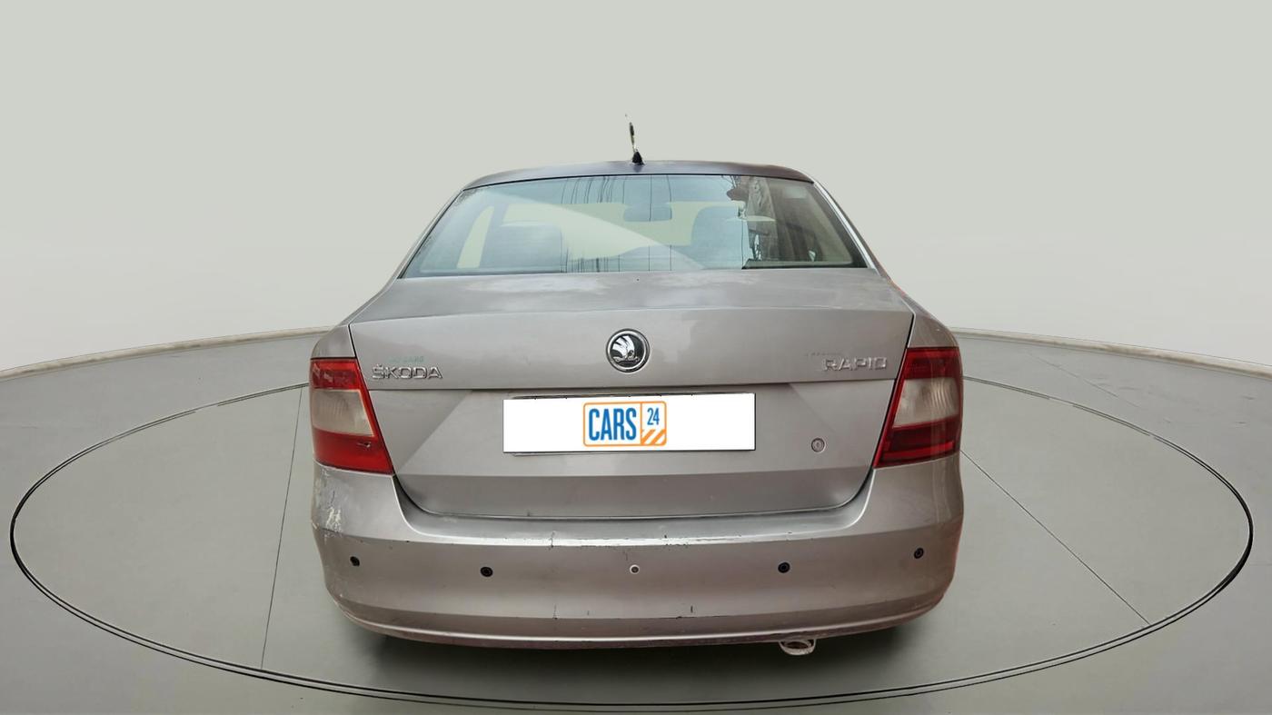 2015 Skoda Rapid AMBITION 1.5 TDI, Diesel, Manual, 2,52,731 km, exterior