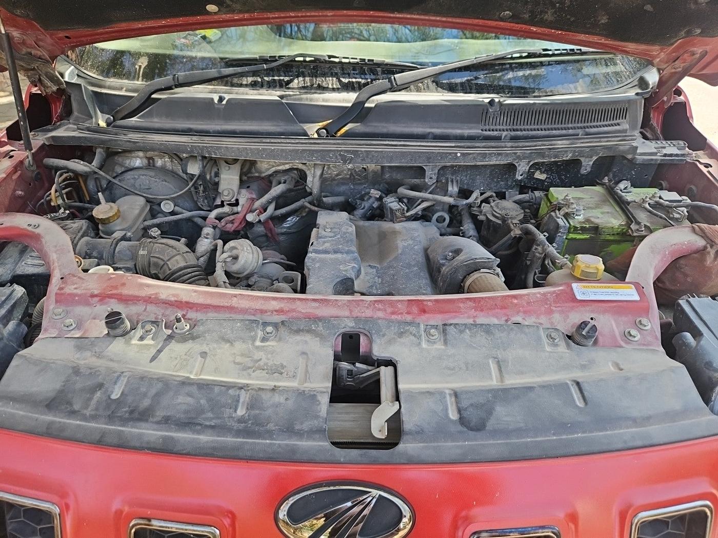 2019 Mahindra TUV300 T10, Diesel, Manual, 94,200 km, exterior