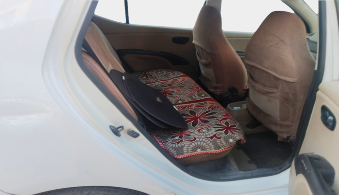 2010 Hyundai i10 MAGNA 1.2, Petrol, Manual, 83,364 km, interior