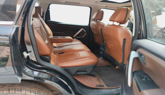 2023 Mahindra SCORPIO-N Z6 DIESEL AT 2WD 7 STR, Diesel, Automatic, 30,883 km, interior