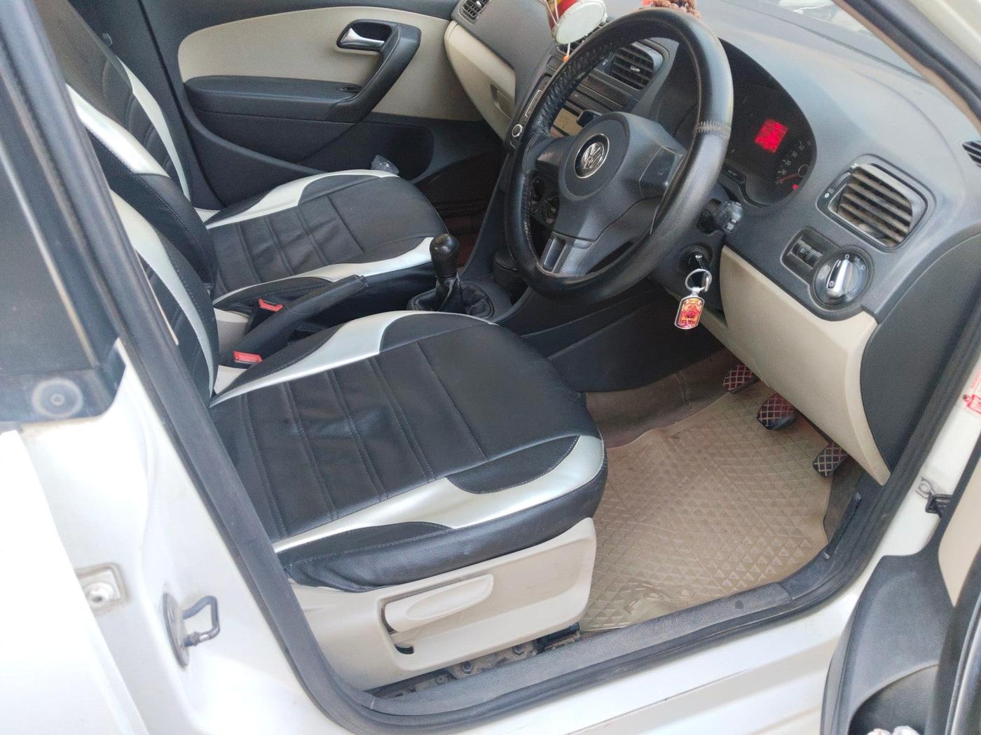 2012 Volkswagen Polo COMFORTLINE 1.2L PETROL, Petrol, Manual, 78,166 km, interior