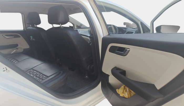 2022 Tata ALTROZ XZ PETROL, Petrol, Manual, 23,187 km, interior