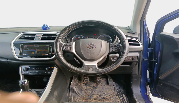 2017 Maruti S Cross ALPHA 1.3, Diesel, Manual, 1,31,899 km, interior