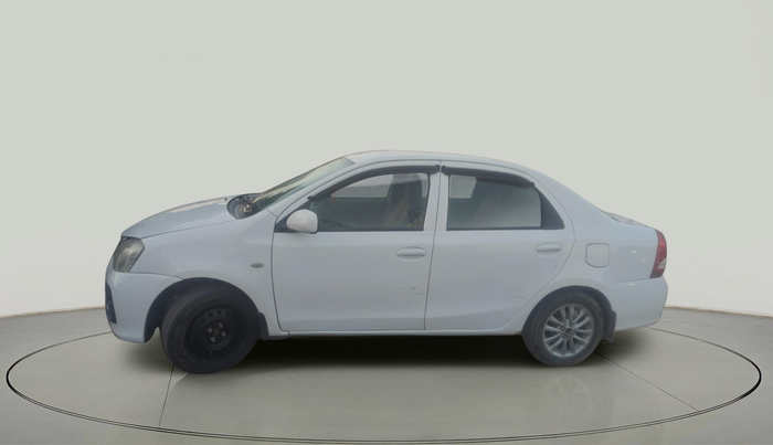 2011 Toyota Etios V, Petrol, Manual, 1,55,595 km, exterior