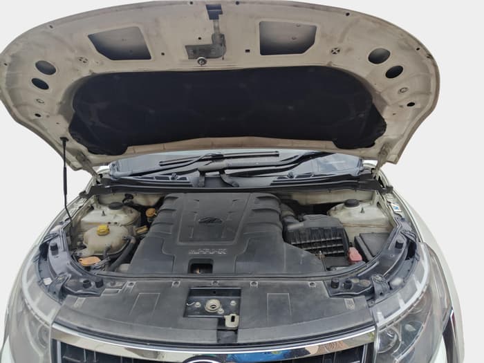 2019 Mahindra XUV500 W9, Diesel, Manual, 1,16,484 km, exterior