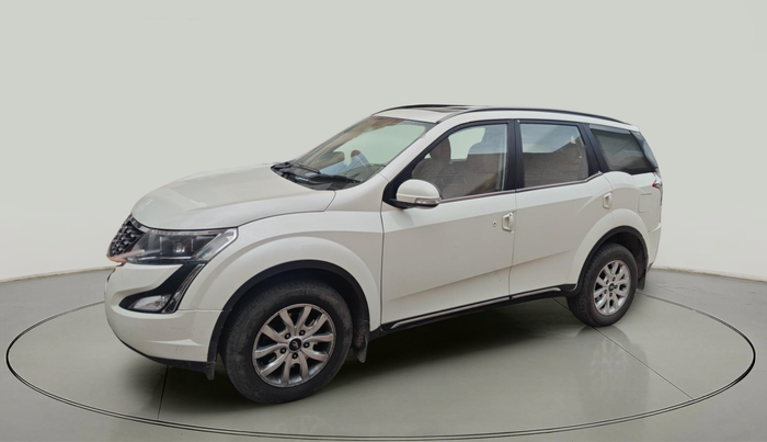 2019 Mahindra XUV500 W9, Diesel, Manual, 1,16,484 km, exterior