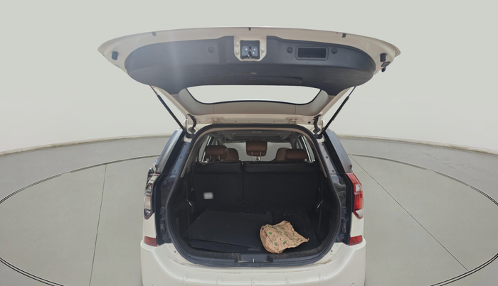 2019 Mahindra XUV500 W9, Diesel, Manual, 1,16,484 km, exterior
