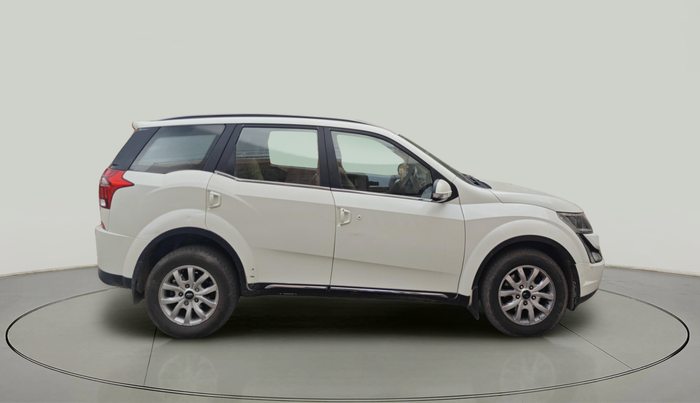 2019 Mahindra XUV500 W9, Diesel, Manual, 1,16,484 km, exterior