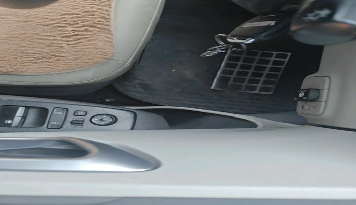 2020 Hyundai GRAND I10 NIOS SPORTZ AMT 1.2 KAPPA VTVT, Petrol, Automatic, 84,658 km, interior