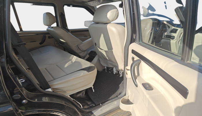 2023 Mahindra SCORPIO CLASSIC S11 7STR, Diesel, Manual, 25,000 km, interior