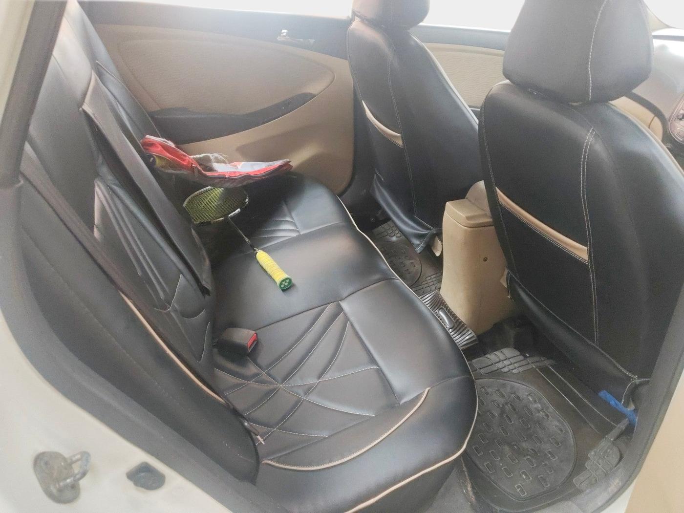 2012 Hyundai Verna FLUIDIC 1.6 CRDI EX, Diesel, Manual, 1,22,952 km, interior