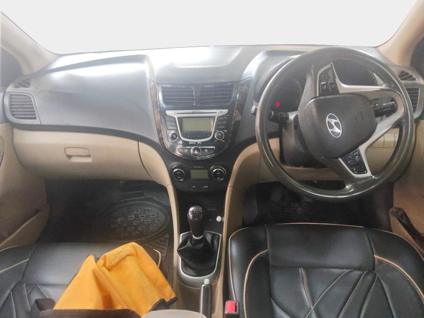 2012 Hyundai Verna FLUIDIC 1.6 CRDI EX, Diesel, Manual, 1,22,952 km, interior