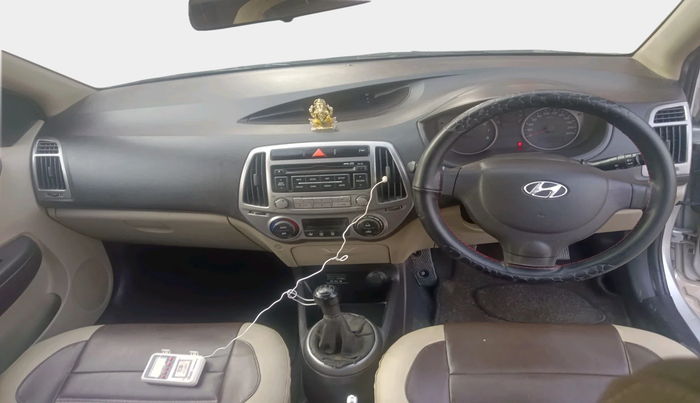 2013 Hyundai i20 MAGNA (O) 1.2, Petrol, Manual, 73,589 km, interior