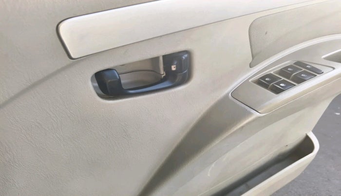 2017 Mahindra Scorpio S9, Diesel, Manual, 47,280 km, interior