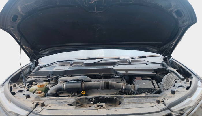2023 Tata Safari XZ PLUS 2.0L RED DARK EDITION 7 STR MT, Diesel, Manual, 29,881 km, exterior