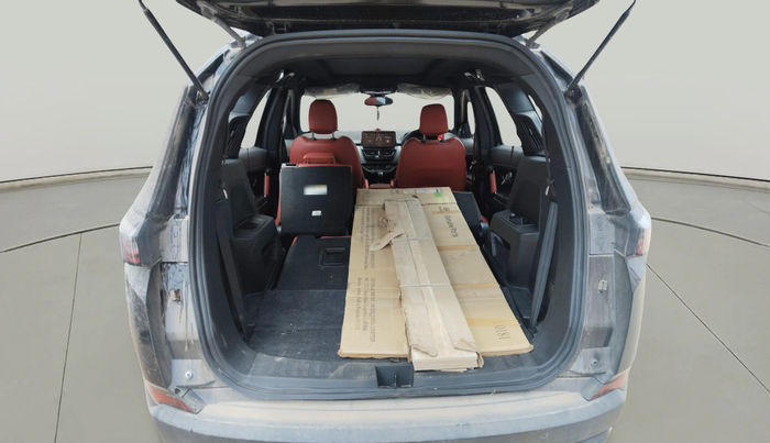 2023 Tata Safari XZ PLUS 2.0L RED DARK EDITION 7 STR MT, Diesel, Manual, 29,881 km, exterior