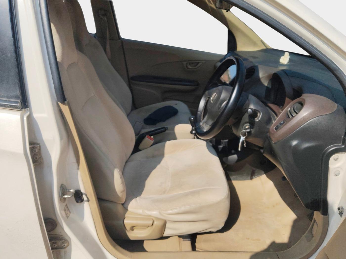 2013 Honda Amaze 1.5L I-DTEC E, Diesel, Manual, 1,40,001 km, interior