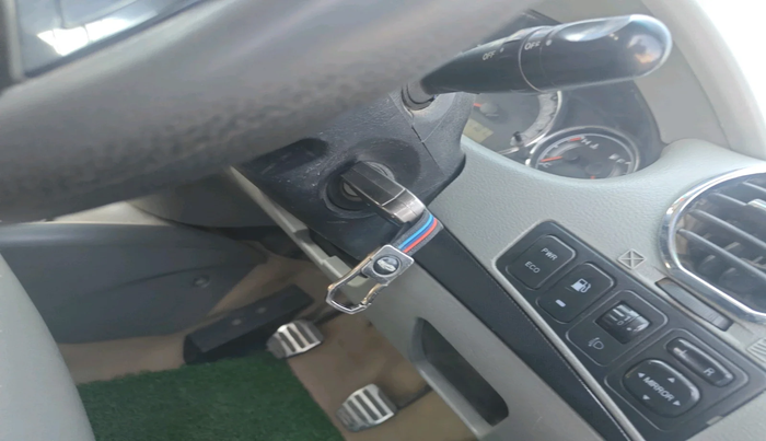 2016 Mahindra NUVOSPORT N8, Diesel, Manual, 1,64,181 km, interior