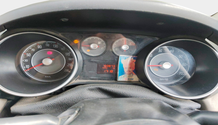 2015 Fiat Punto EVO MULTIJET 1.3 90 HP, Diesel, Manual, 1,60,873 km, interior