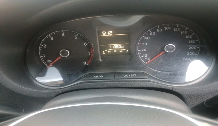 2015 Volkswagen Polo COMFORTLINE 1.2L, Petrol, Manual, 71,960 km, interior