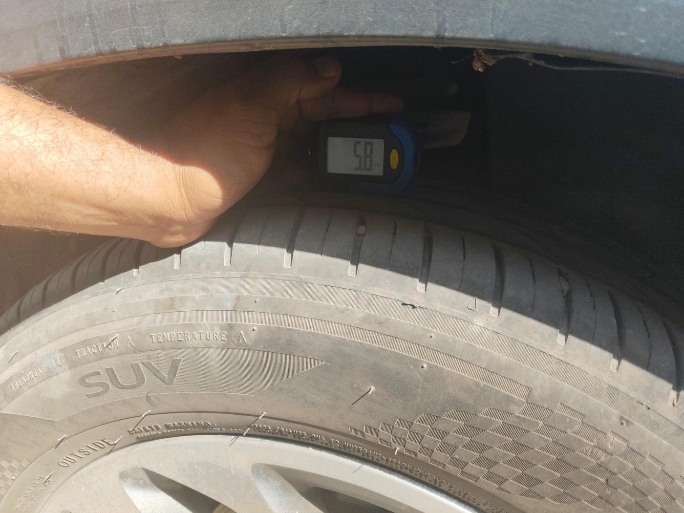 2021 Tata Safari XZA PLUS, Diesel, Automatic, 1,14,654 km, tyre
