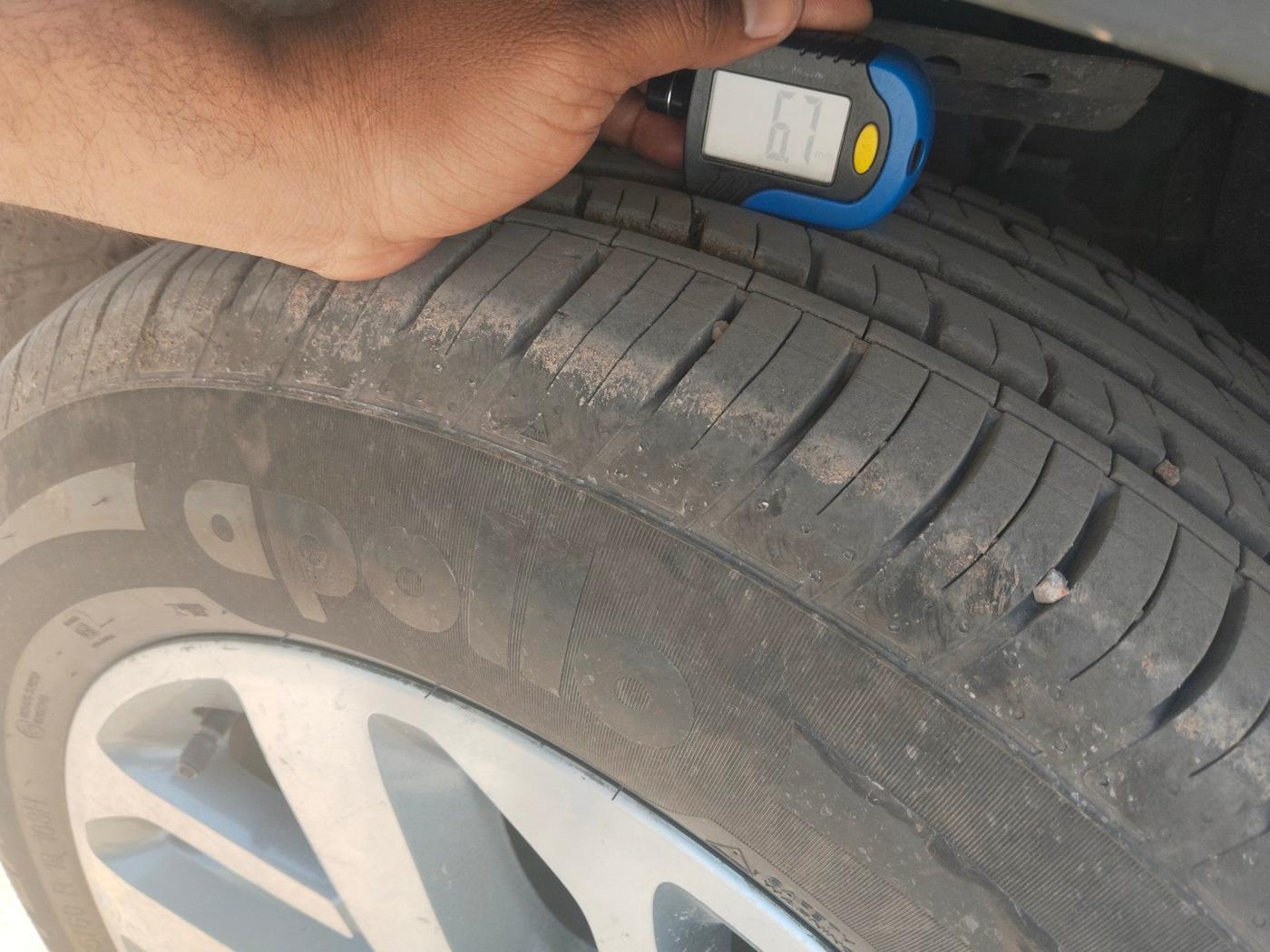 2021 Tata Safari XZA PLUS, Diesel, Automatic, 1,14,654 km, tyre