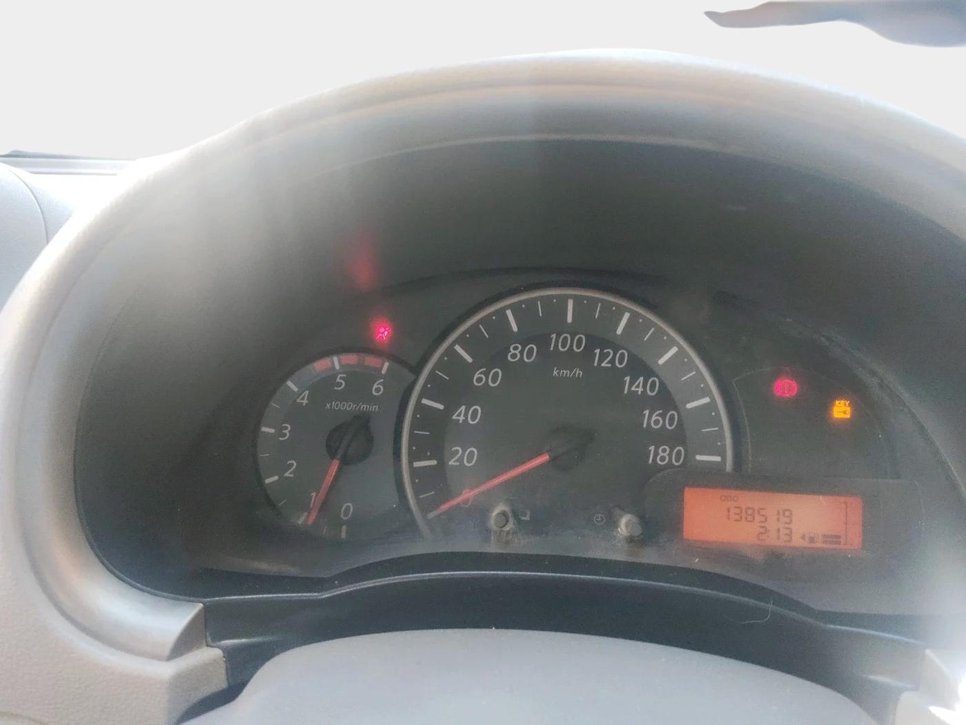 2011 Nissan Micra XV DIESEL, Diesel, Manual, 1,38,519 km, interior