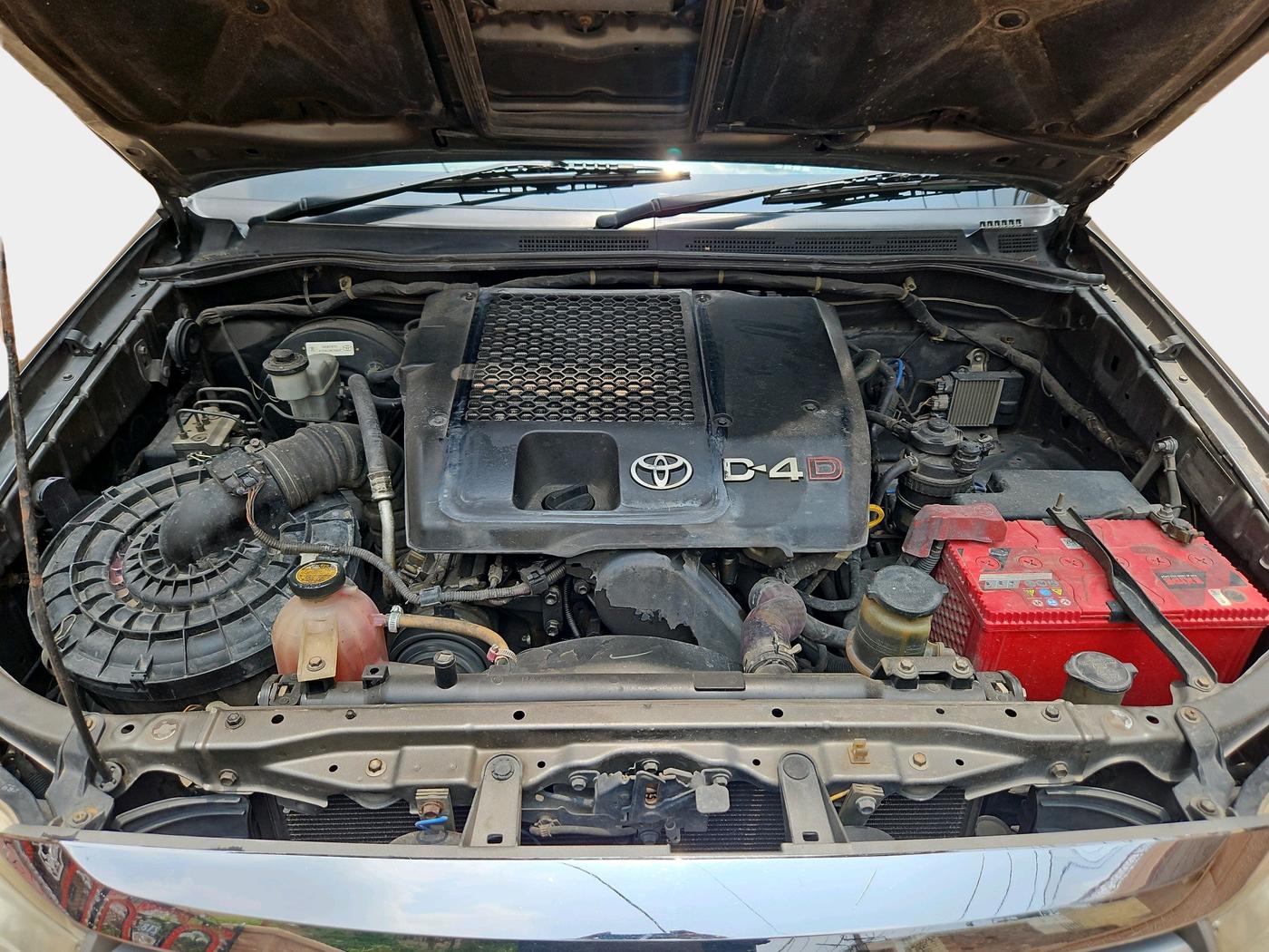 2010 Toyota Fortuner 3.0 4X4 MT, Diesel, Manual, 95,518 km, exterior